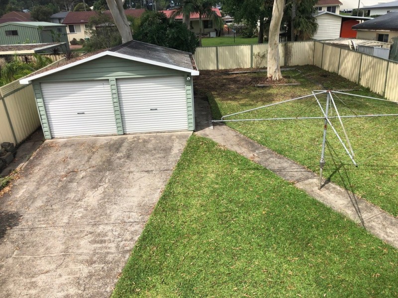 15 Spencer Road, Mannering Park NSW 2259