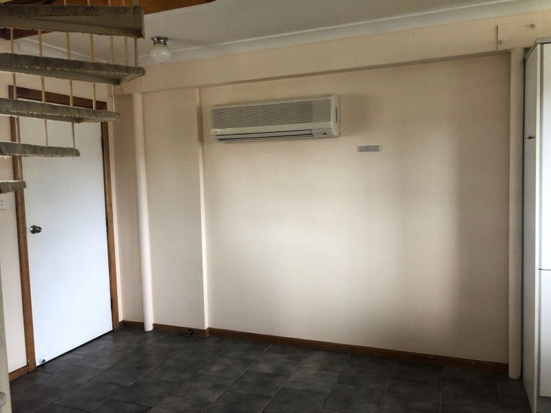 15 Spencer Road, Mannering Park NSW 2259
