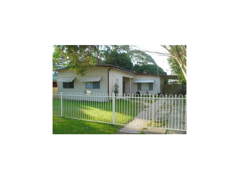 14 Kantara Rd, Canton Beach NSW 2263