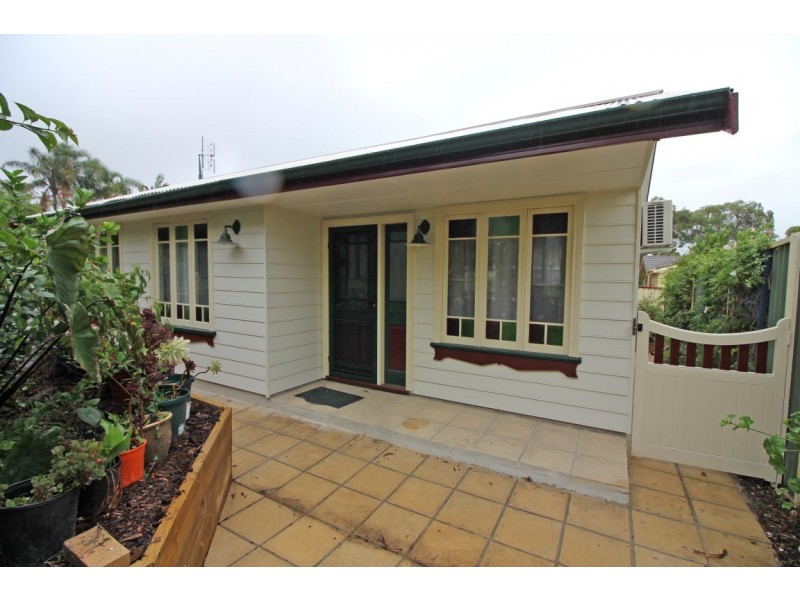 33A Dale Avenue, Chain Valley Bay NSW 2259