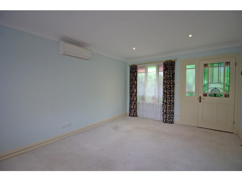 33A Dale Avenue, Chain Valley Bay NSW 2259