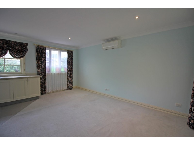 33A Dale Avenue, Chain Valley Bay NSW 2259