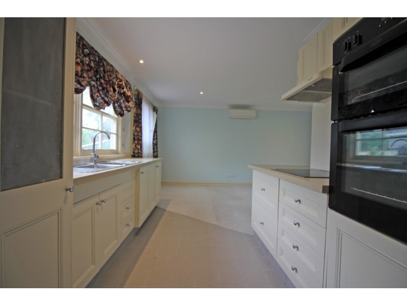 33A Dale Avenue, Chain Valley Bay NSW 2259