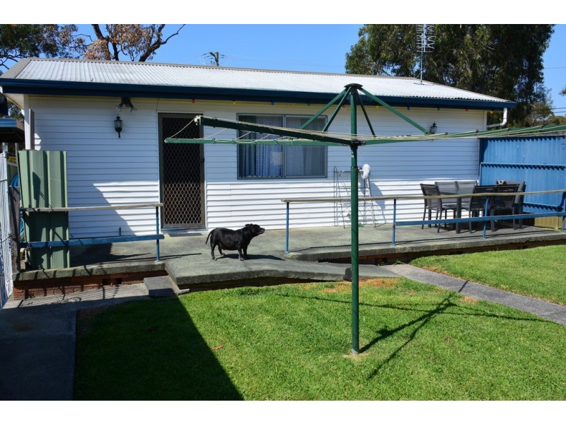 11 Parraweena Rd, Gwandalan NSW 2259