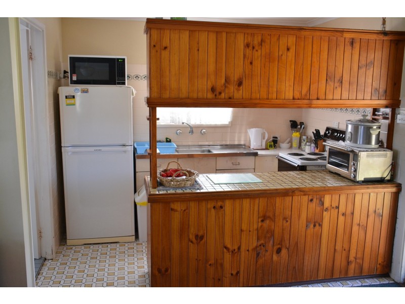 11 Parraweena Rd, Gwandalan NSW 2259