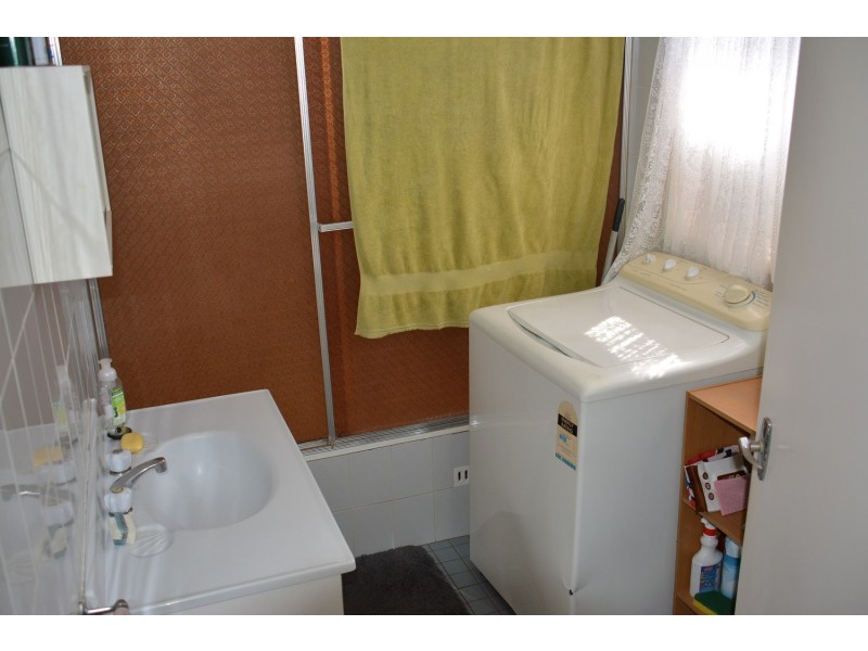 11 Parraweena Rd, Gwandalan NSW 2259