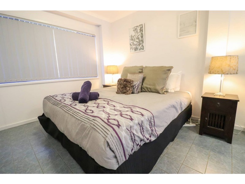 24 Ginganup, Summerland Point NSW 2259