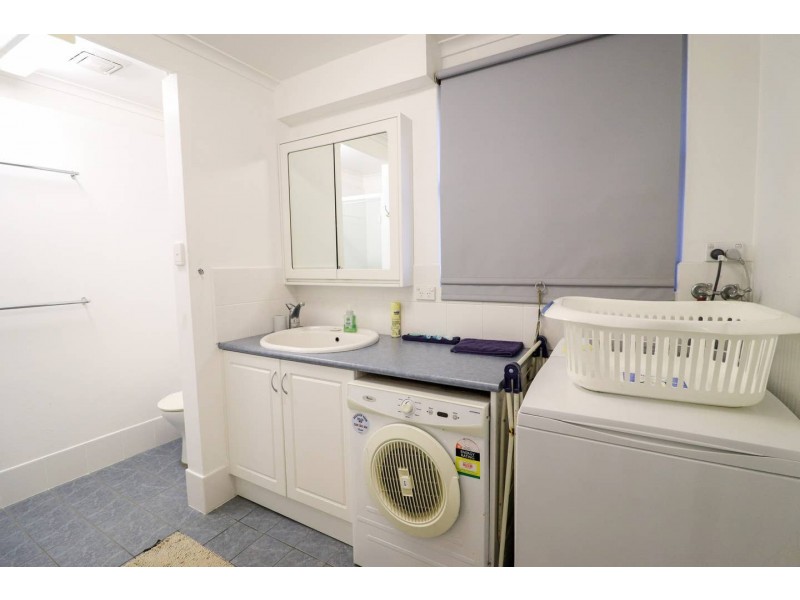 24 Ginganup, Summerland Point NSW 2259