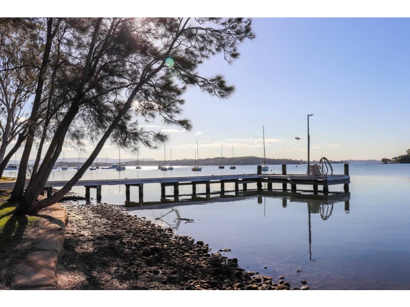 24 Ginganup, Summerland Point NSW 2259