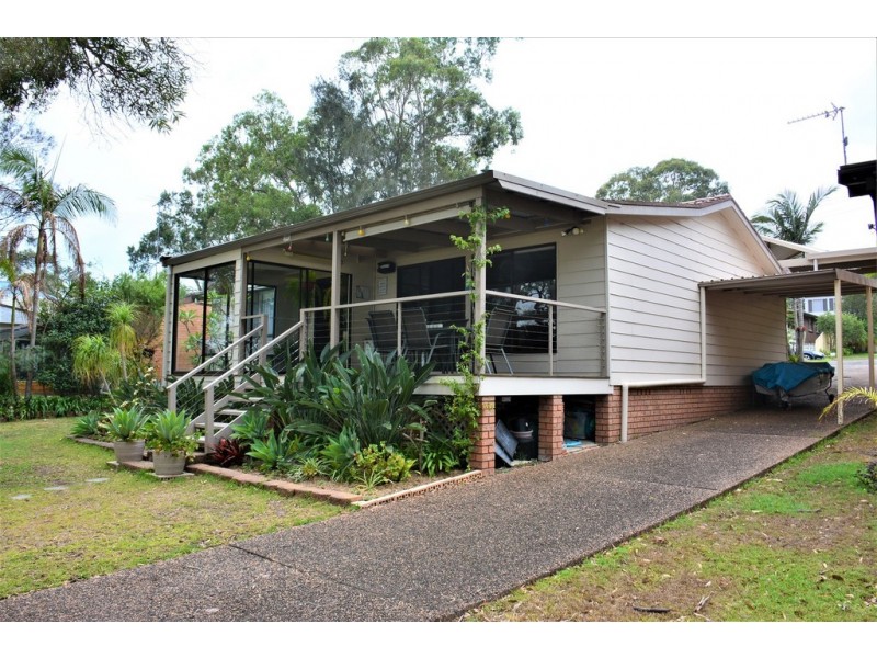 169 Kullaroo Rd, Summerland Point NSW 2259