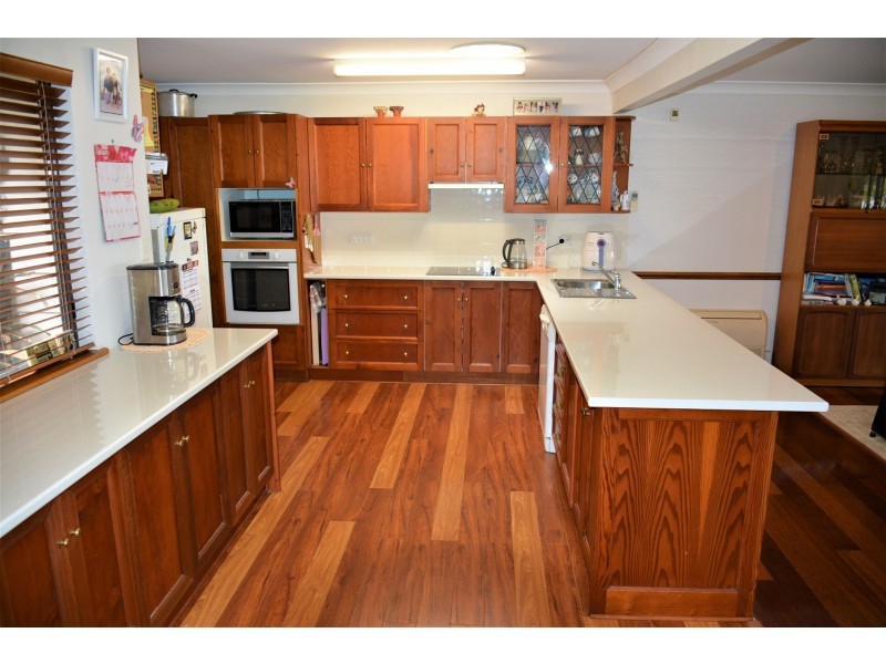 169 Kullaroo Rd, Summerland Point NSW 2259