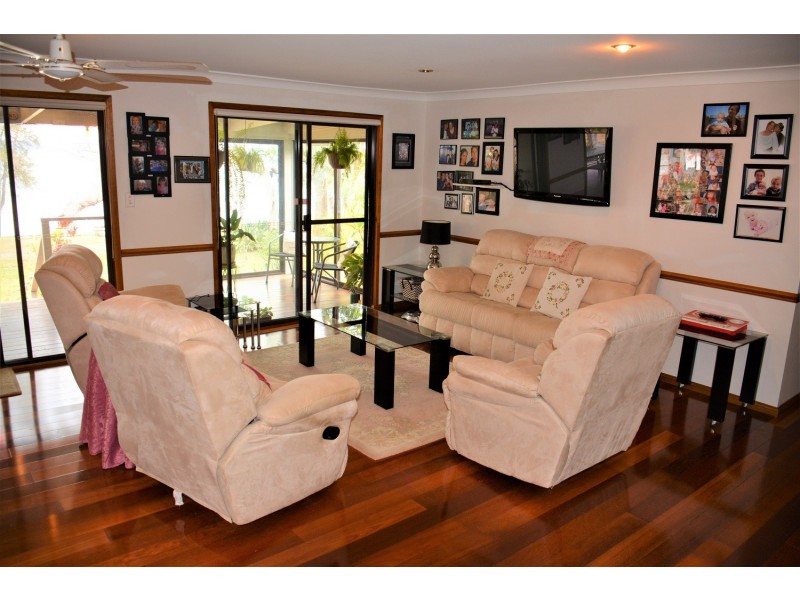 169 Kullaroo Rd, Summerland Point NSW 2259