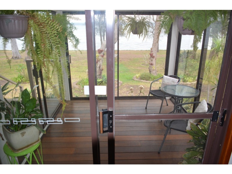 169 Kullaroo Rd, Summerland Point NSW 2259