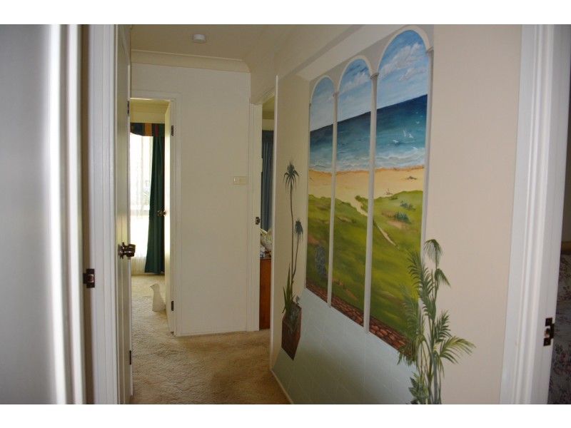 4 Muraban Road, Summerland Point NSW 2259