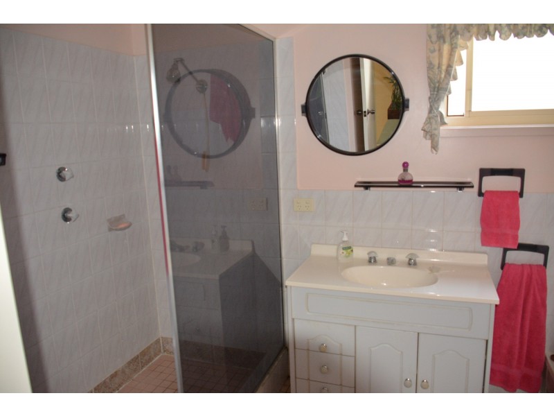 4 Muraban Road, Summerland Point NSW 2259