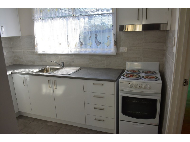 24 Tarwarri Road, Summerland Point NSW 2259