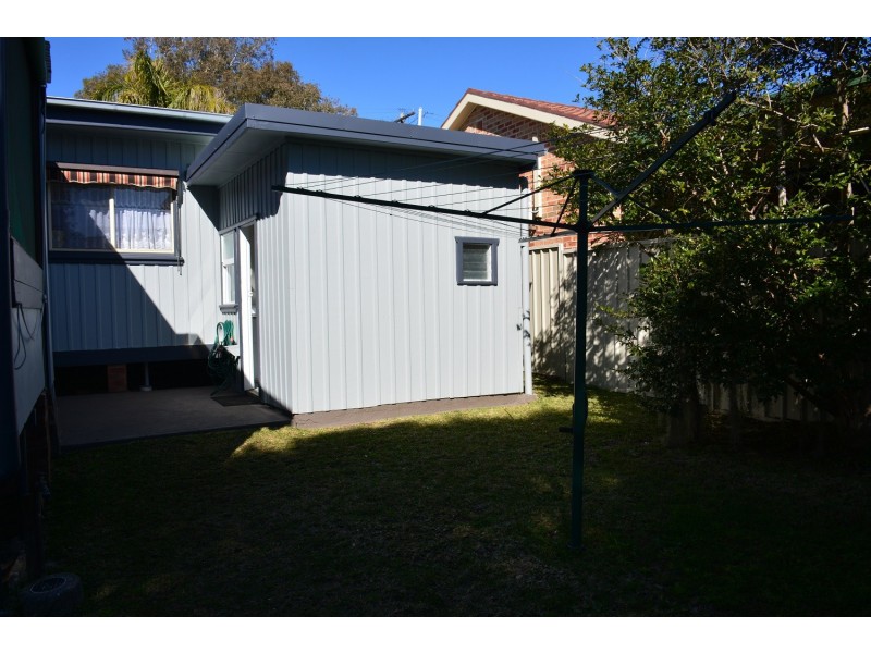 24 Tarwarri Road, Summerland Point NSW 2259