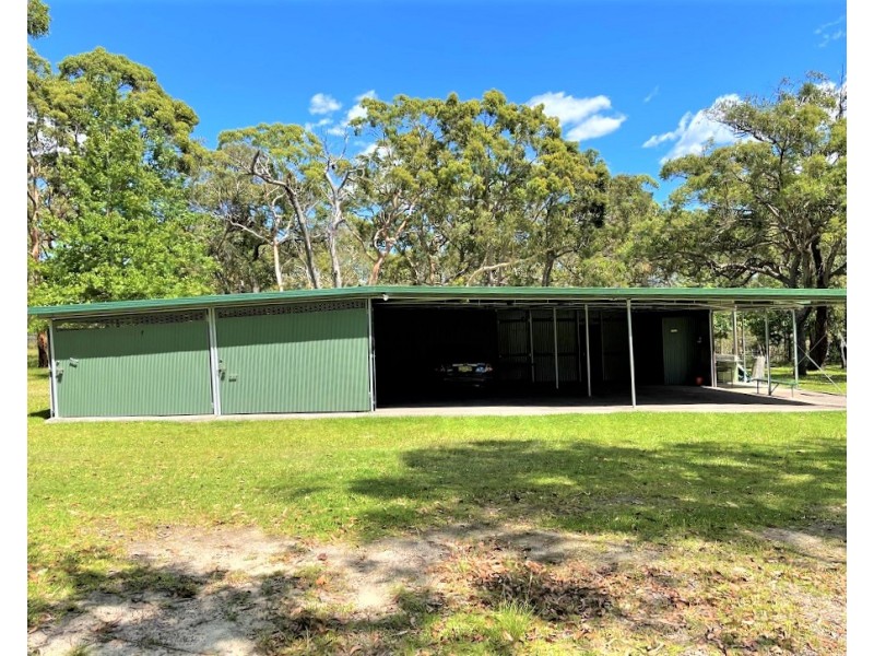 105 Yeramba Road, Summerland Point NSW 2259