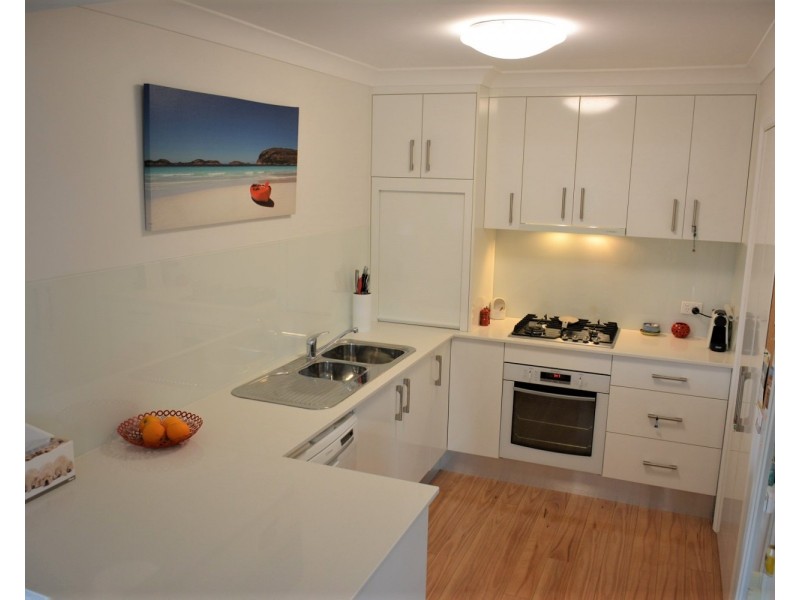 1/89 Yeramba Road, Summerland Point NSW 2259