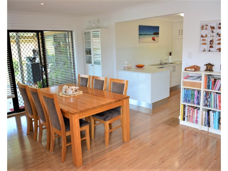 1/89 Yeramba Road, Summerland Point NSW 2259