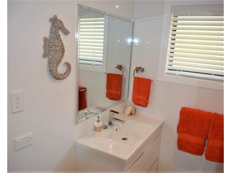 1/89 Yeramba Road, Summerland Point NSW 2259