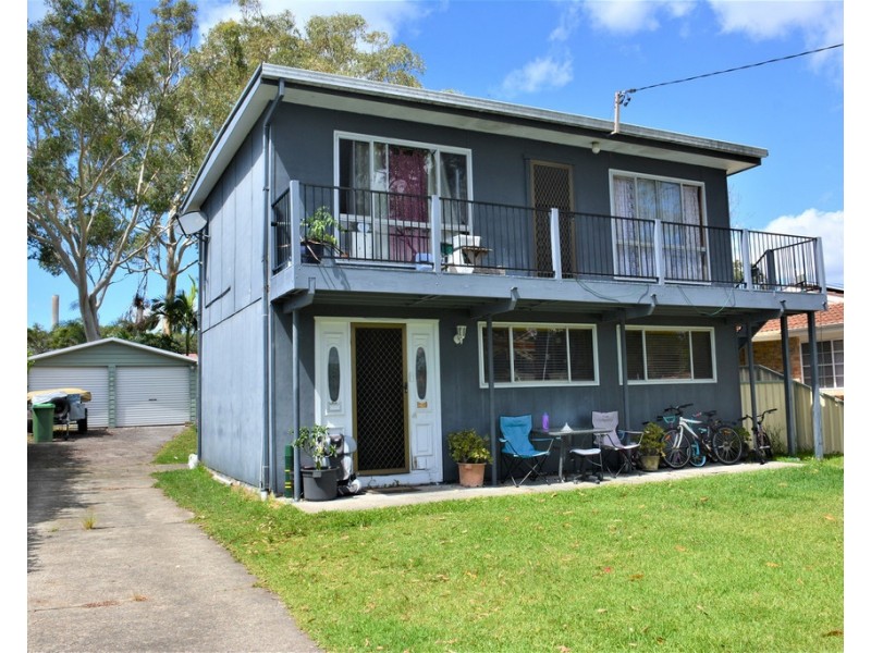 15 Spencer Road, Mannering Park NSW 2259