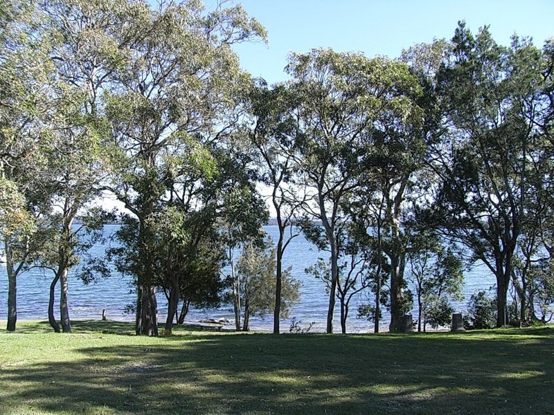 2 Omaru Place, Summerland Point NSW 2259