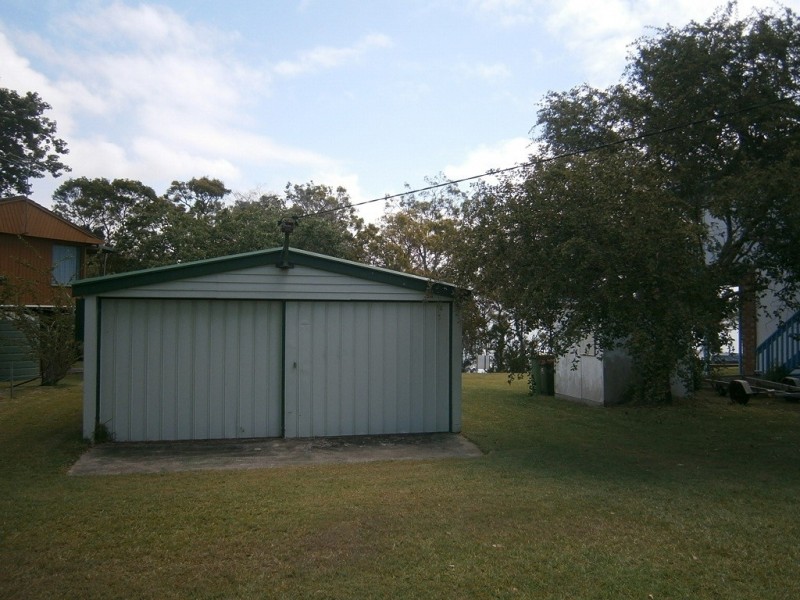 2 Omaru Place, Summerland Point NSW 2259