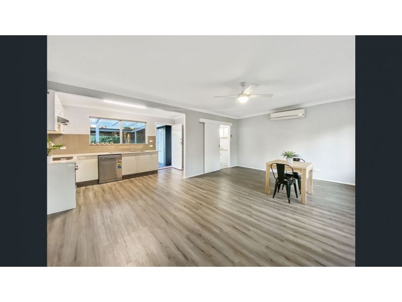 6 Birrabang Avenue, Summerland Point NSW 2259