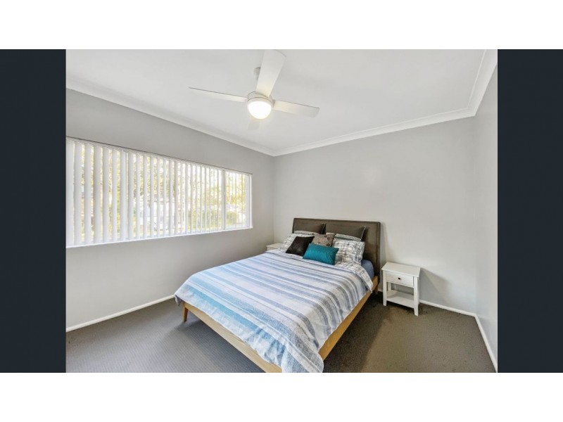 6 Birrabang Avenue, Summerland Point NSW 2259