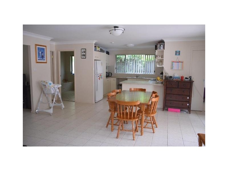 50 Cams Boulevarde, Summerland Point NSW 2259