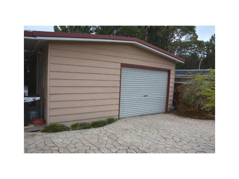 50 Cams Boulevarde, Summerland Point NSW 2259