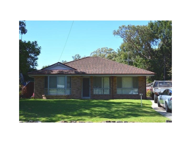 50 Cams Boulevarde, Summerland Point NSW 2259