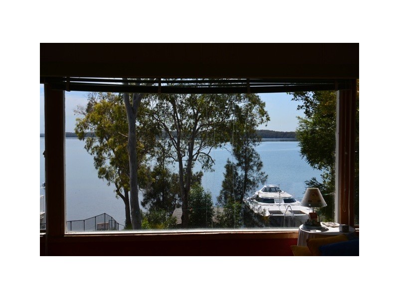 51 Gordon Avenue, Summerland Point NSW 2259