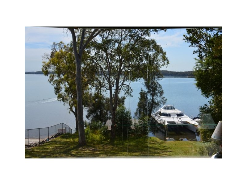 51 Gordon Avenue, Summerland Point NSW 2259