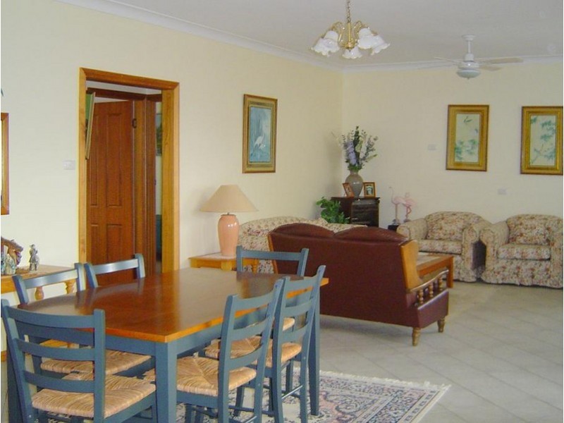 24 Kullaroo Road, Summerland Point NSW 2259