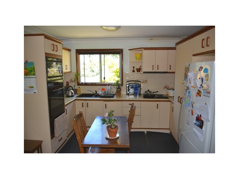 16 Billbabourie Road, Gwandalan NSW 2259