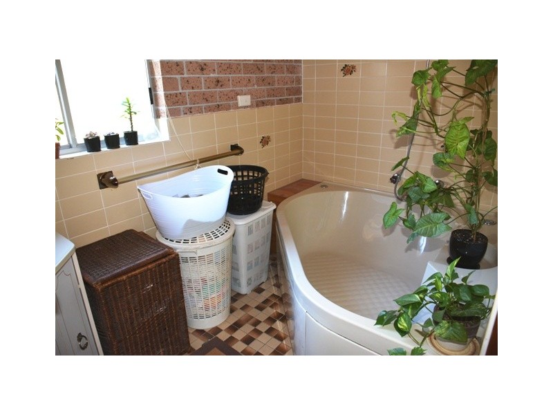 16 Billbabourie Road, Gwandalan NSW 2259