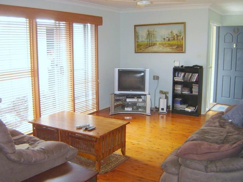 82 Teragalin Drive, Chain Valley Bay NSW 2259