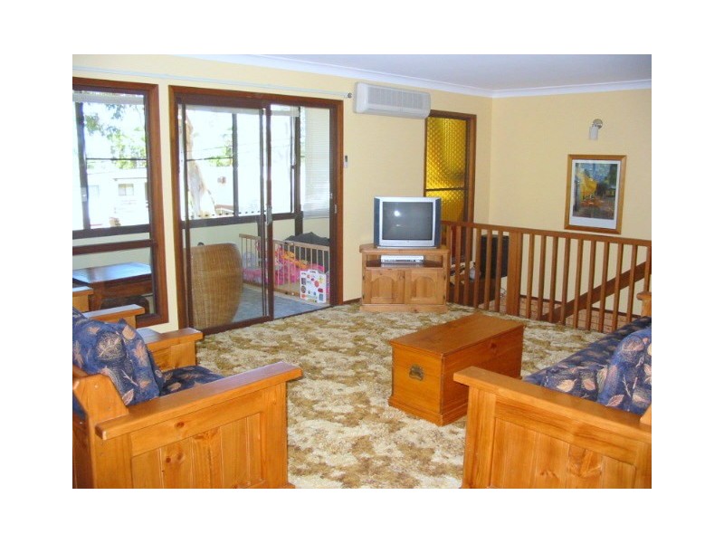 35 Murraba Crescent, Gwandalan NSW 2259