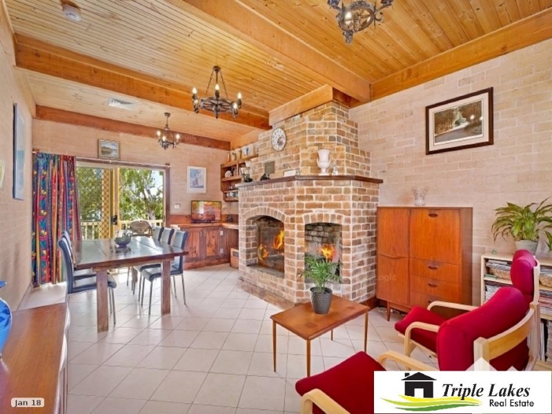 10 Aldinga Road, Gwandalan NSW 2259