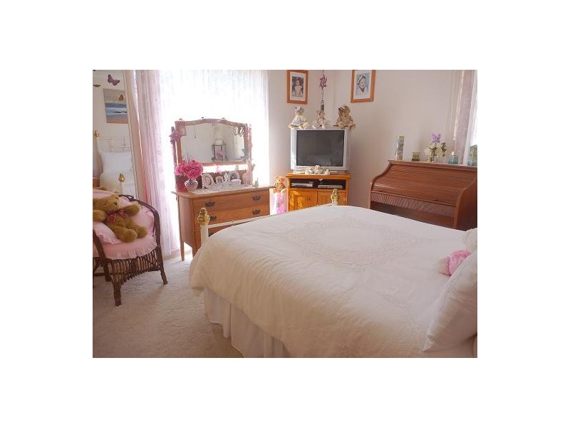 14 Government Road, Summerland Point NSW 2259