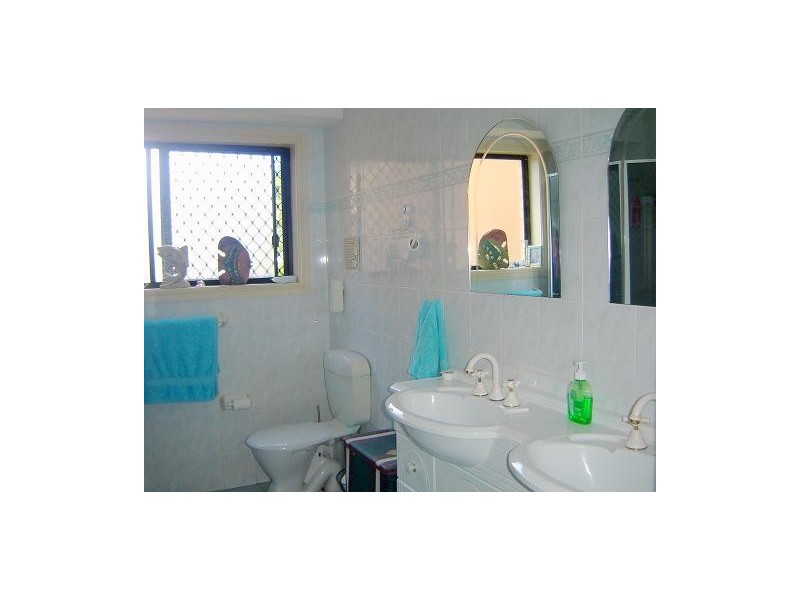 18 Ginganup Road, Summerland Point NSW 2259