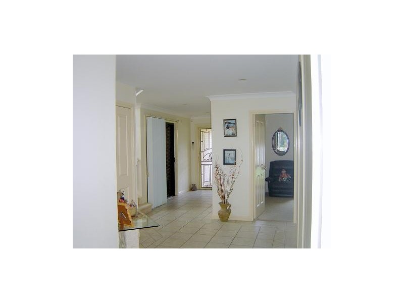 18 Ginganup Road, Summerland Point NSW 2259