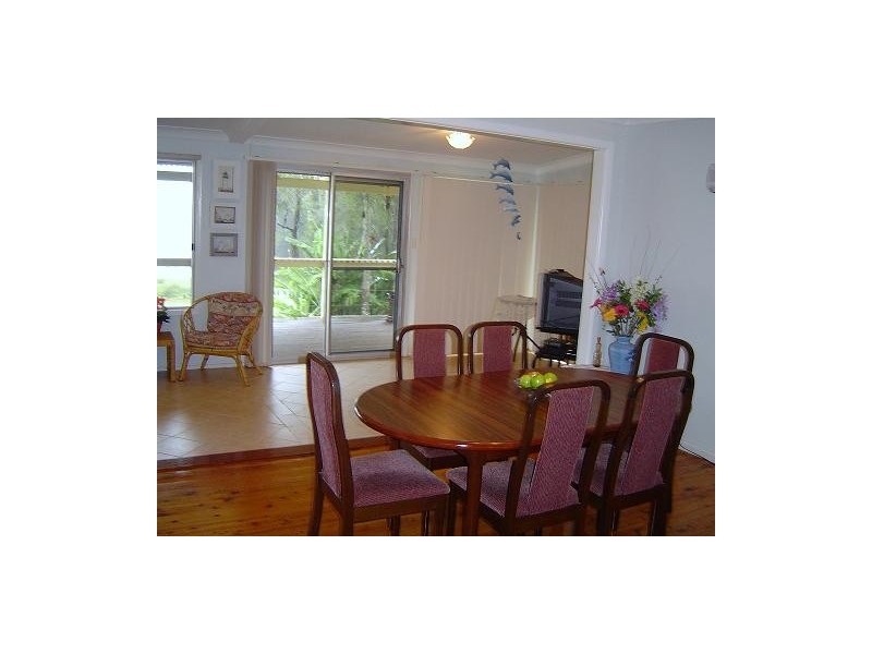 75 Sunrise Avenue, Budgewoi NSW 2262