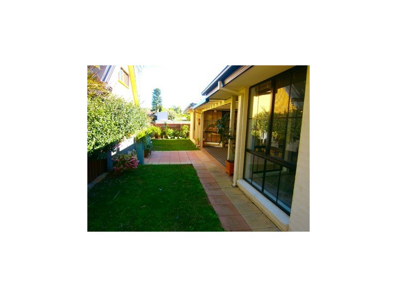 4 Starboard Row, Lake Munmorah NSW 2259