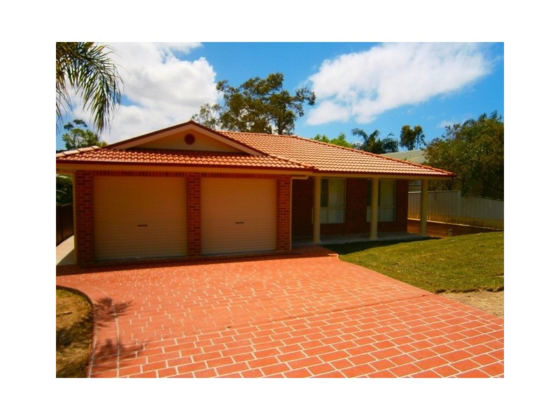 11 Ulooloo Road, Gwandalan NSW 2259