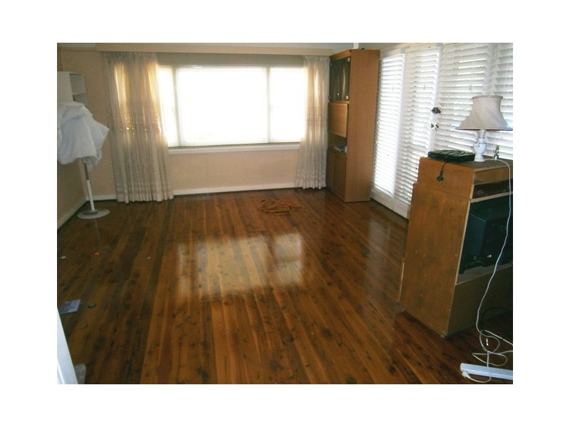 2 Ourringo Street, Budgewoi NSW 2262