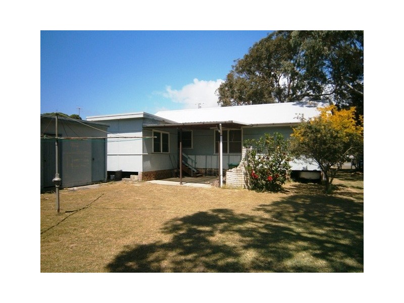 2 Ourringo Street, Budgewoi NSW 2262