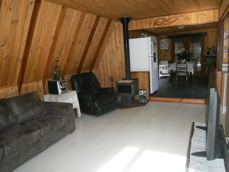 16 Pinaroo Road, Gwandalan NSW 2259